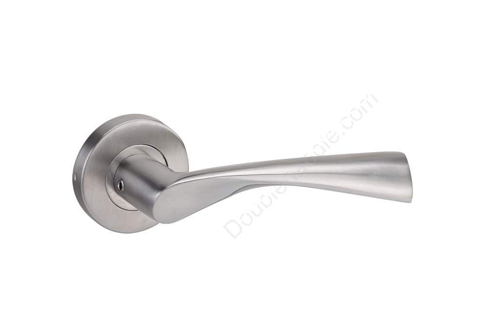 Heavy duty door handle